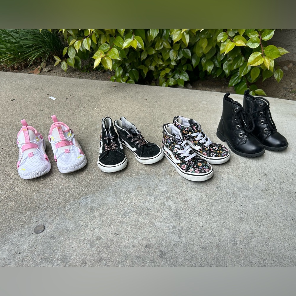 Vans, combat boots, puma Sneaker Lot
